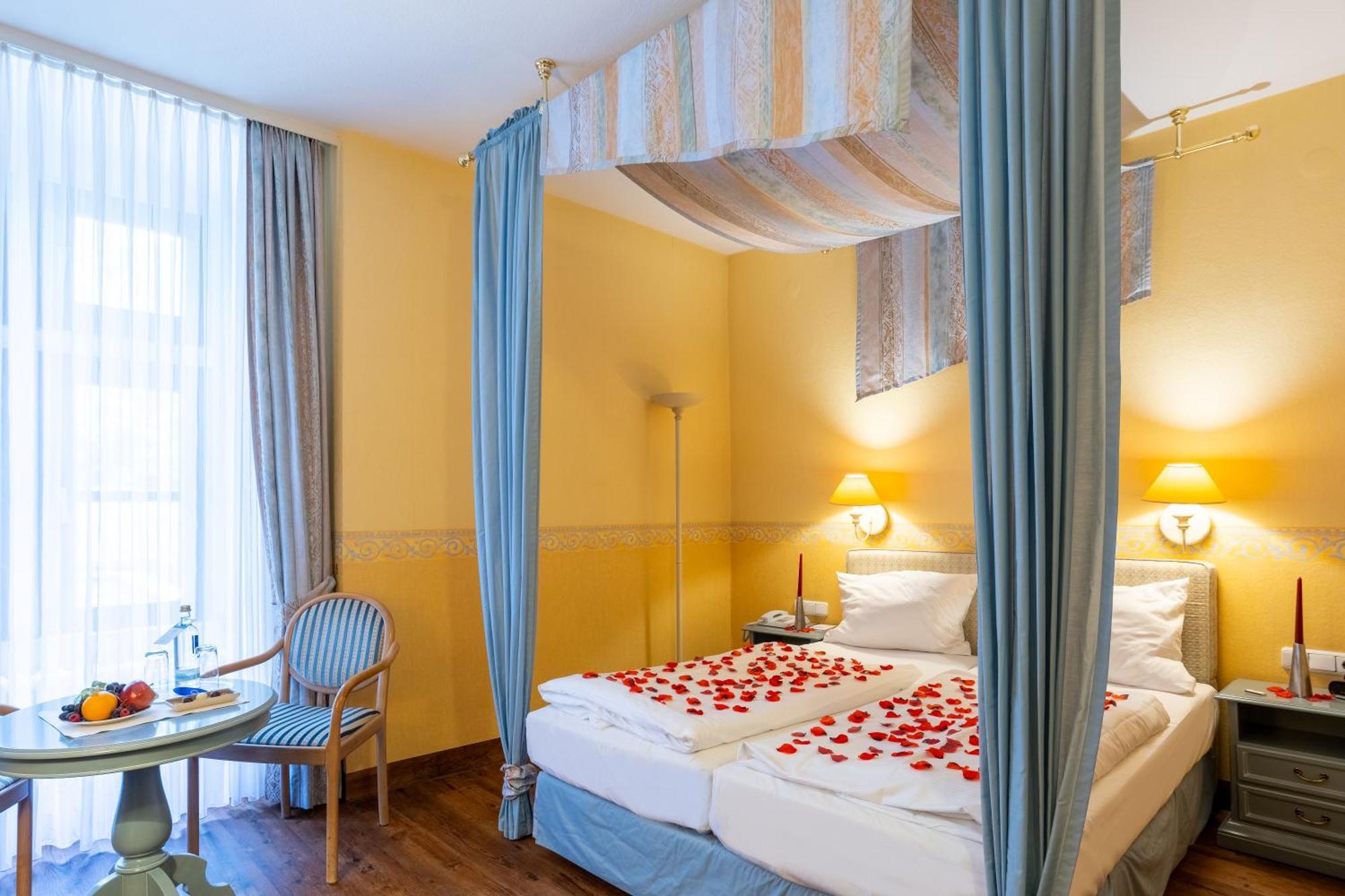 Burghotel Staufenberg Staufenberg  Esterno foto