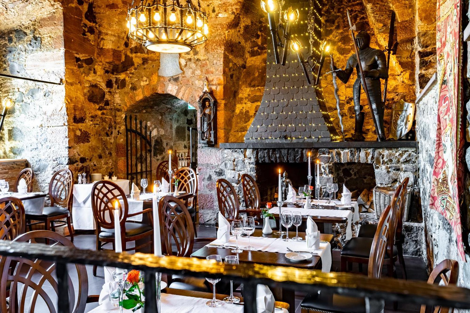 Burghotel Staufenberg Staufenberg  Esterno foto