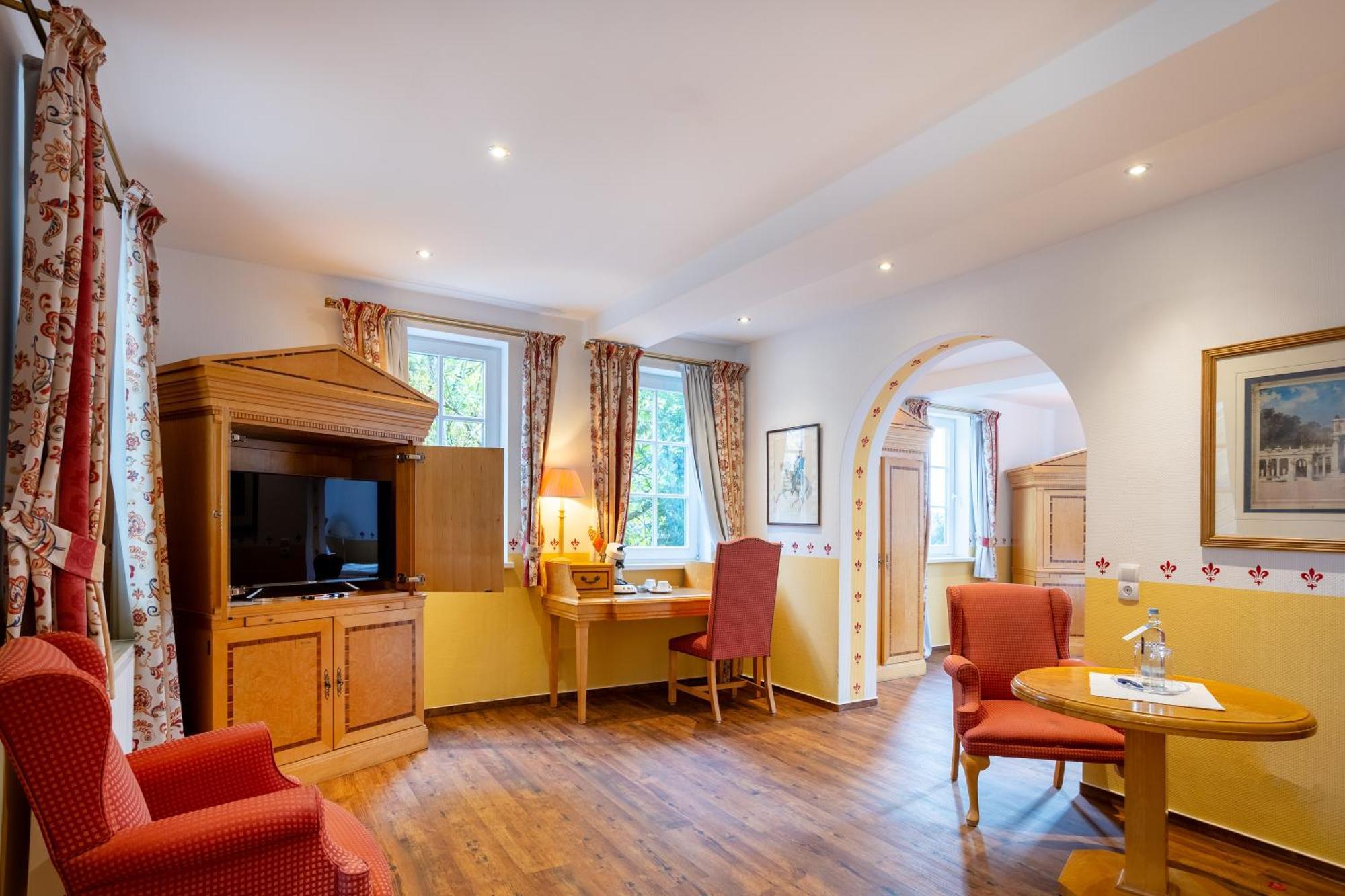 Burghotel Staufenberg Staufenberg  Esterno foto