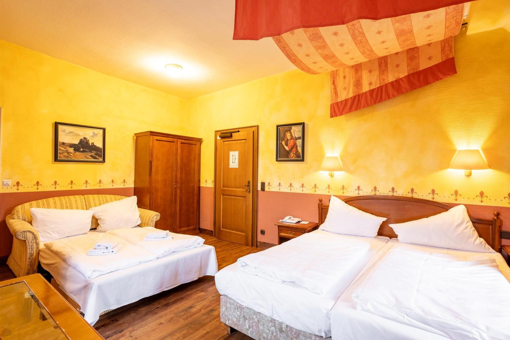 Burghotel Staufenberg Staufenberg  Esterno foto