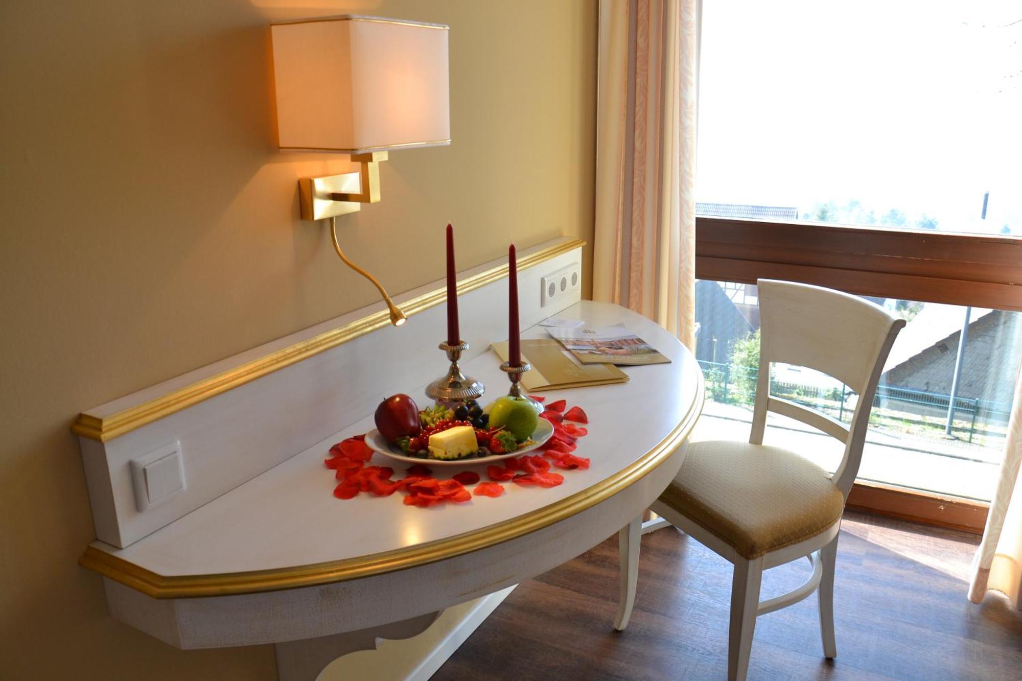 Burghotel Staufenberg Staufenberg  Esterno foto