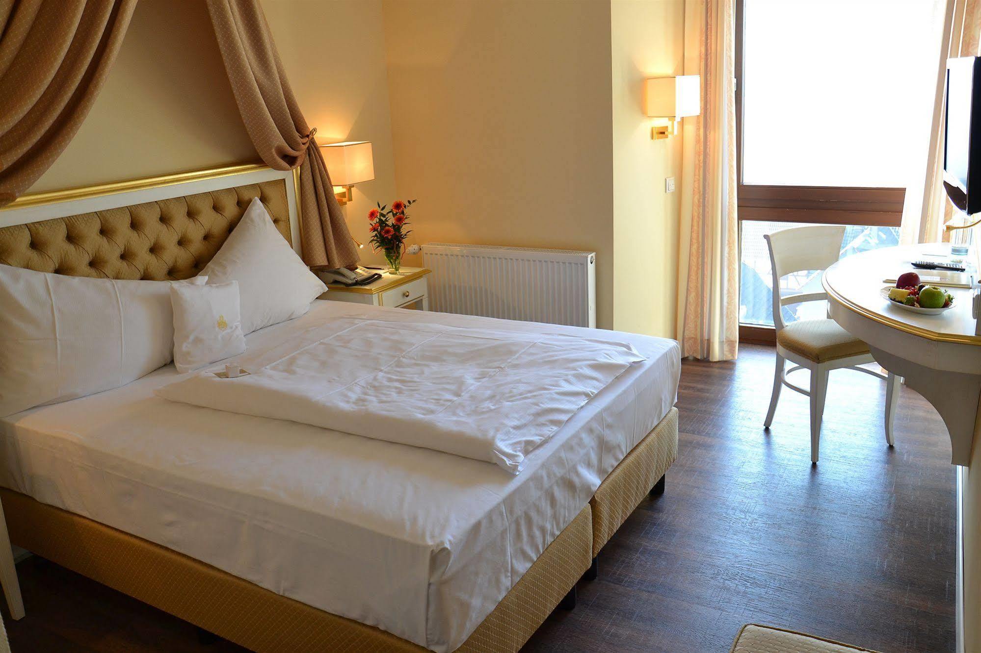 Burghotel Staufenberg Staufenberg  Esterno foto
