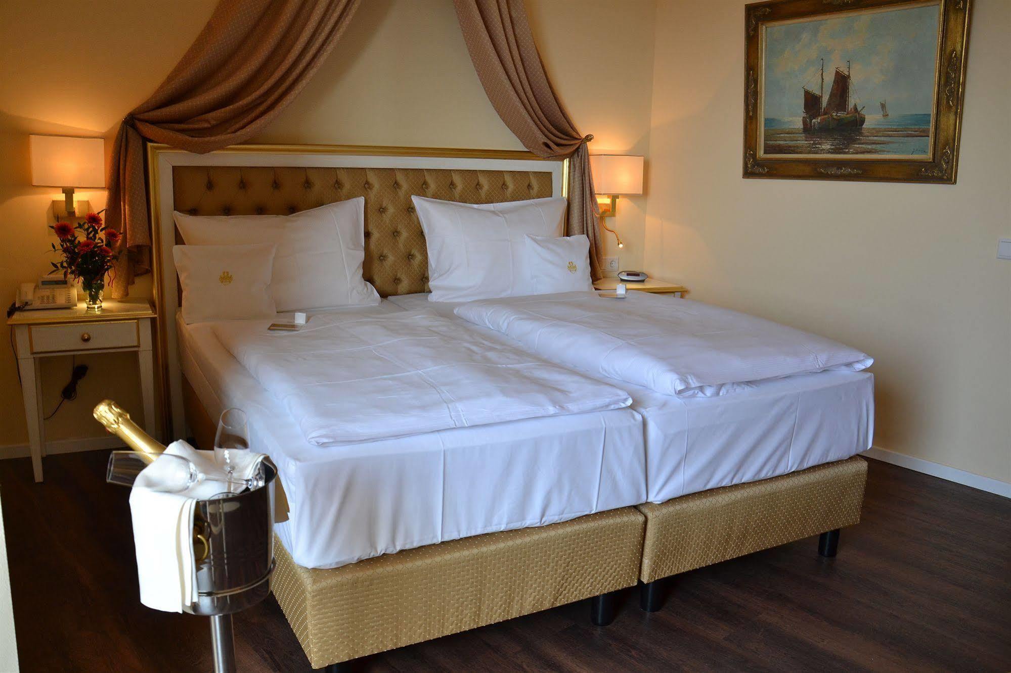 Burghotel Staufenberg Staufenberg  Esterno foto